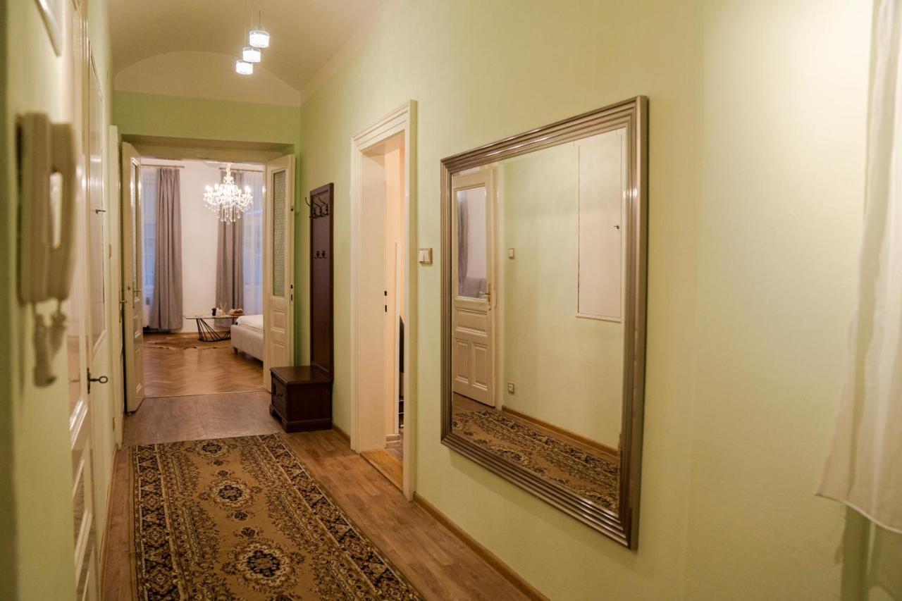 Helen Homestay Vaclavske Namesti Praga Exterior foto