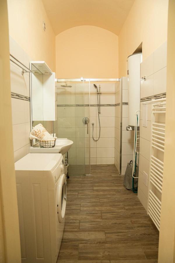 Helen Homestay Vaclavske Namesti Praga Exterior foto