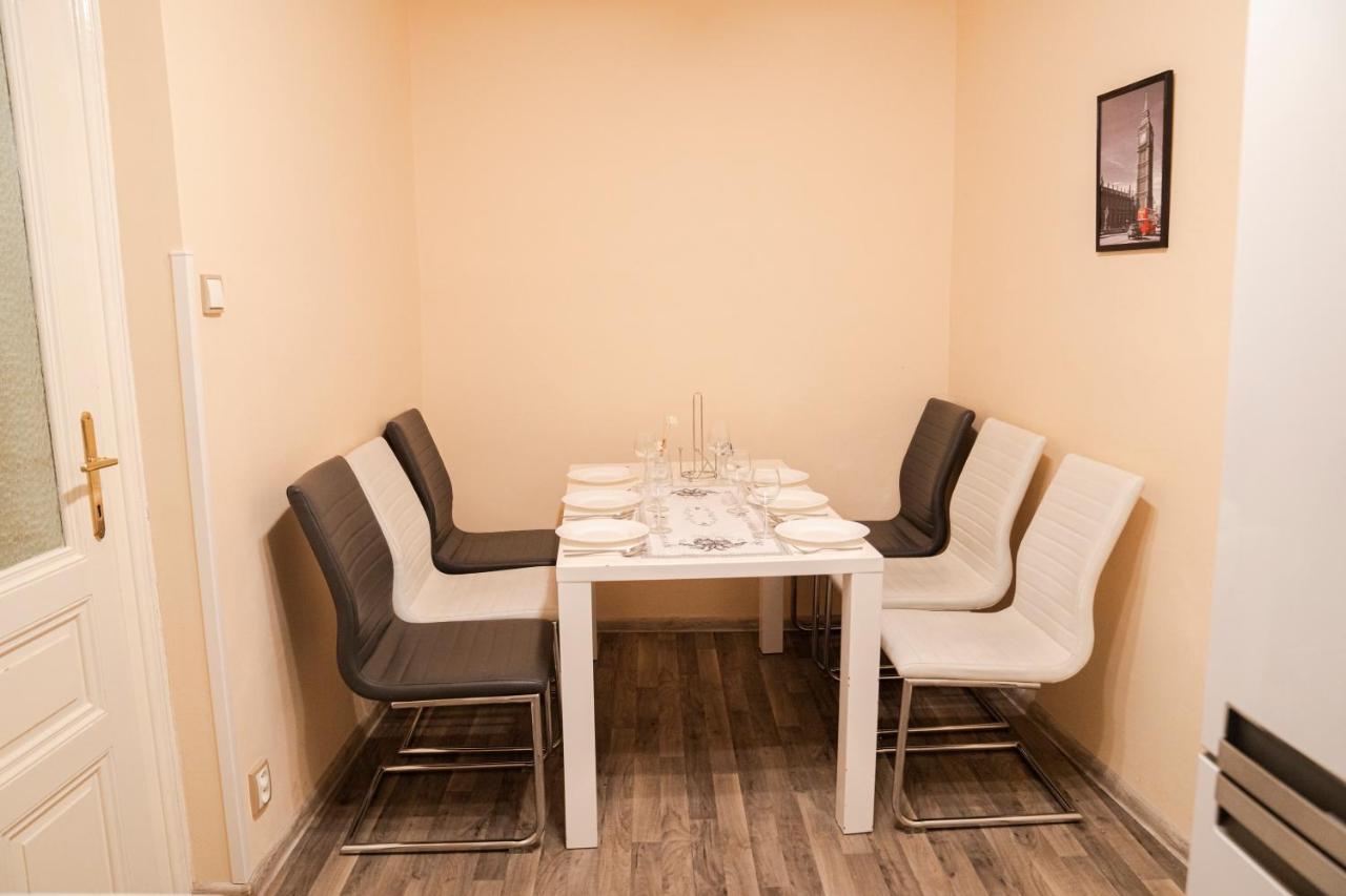 Helen Homestay Vaclavske Namesti Praga Exterior foto