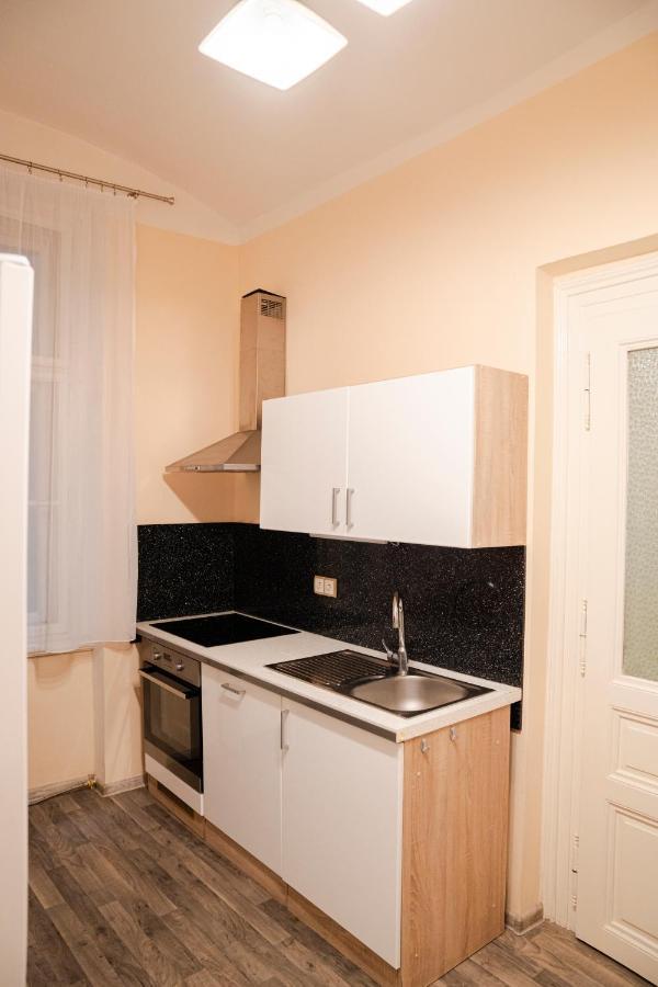 Helen Homestay Vaclavske Namesti Praga Exterior foto