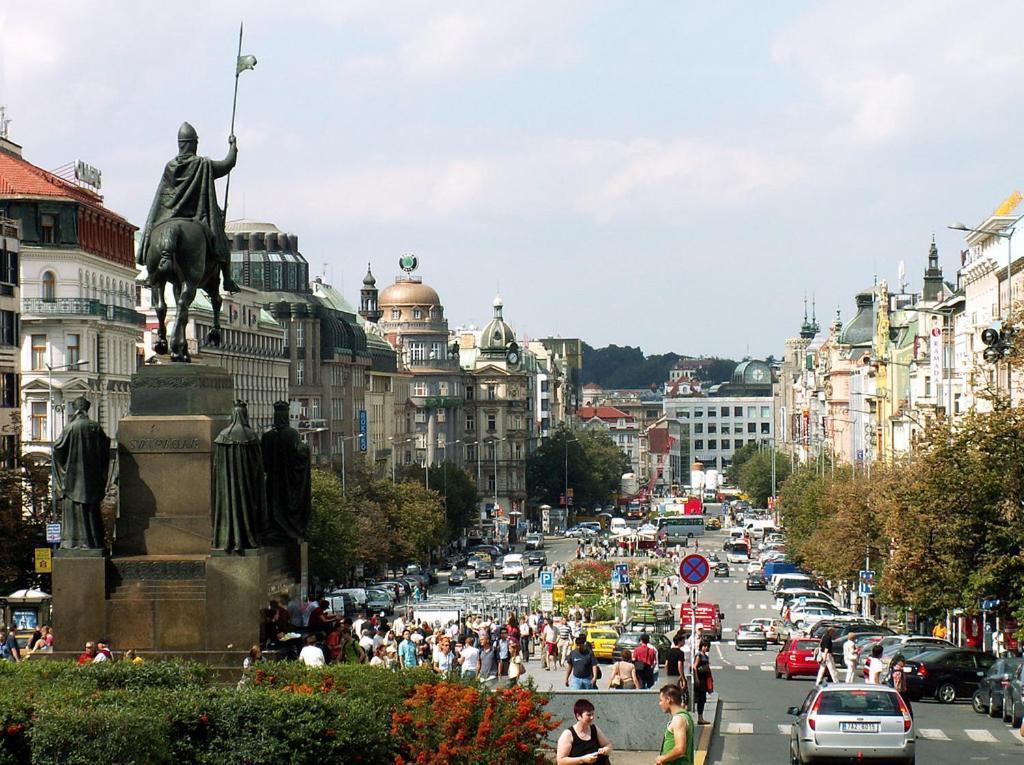 Helen Homestay Vaclavske Namesti Praga Exterior foto
